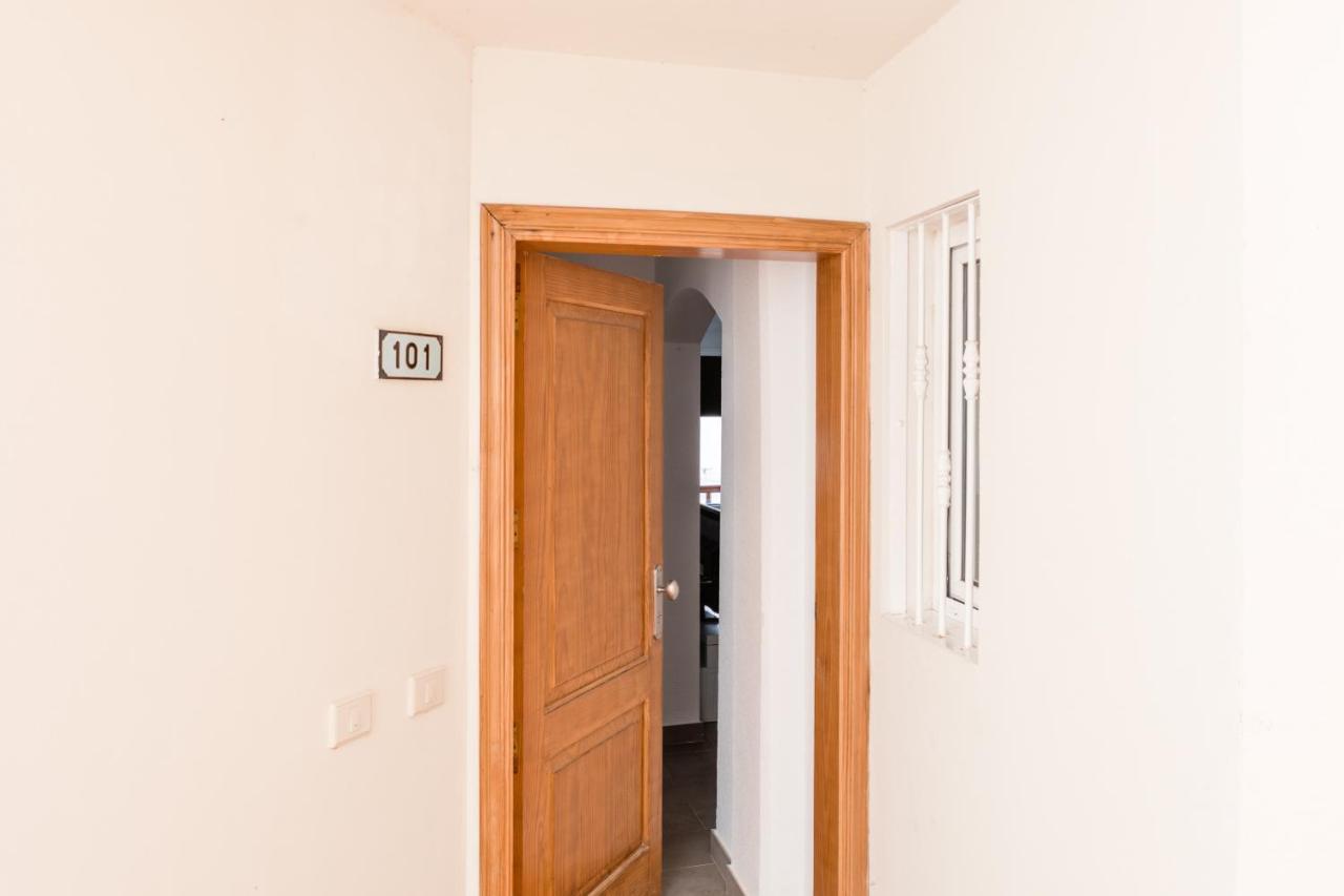 Homeforguest Apartamento Con Piscina A 50M Del Mar En La Caleta Адехе Экстерьер фото